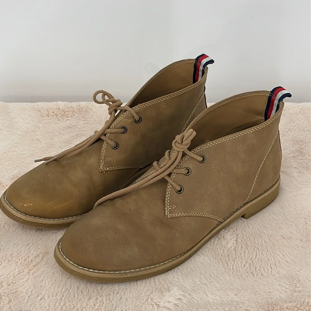 Tommy Hilfiger Tan Suede Ankle Boots size 9.5